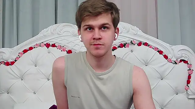 NickJohnas online show from 04-11-26, 06:45