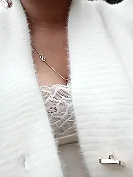 Snapshot of ngaytho004 chatting on 12-16-25, 09:47 ngaytho004 online show from 12-16-25, 09:47