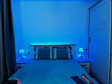 MistressKarla1 online show from 02-12-26, 08:48