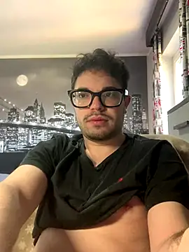 Snapshot of sognatore99 chatting on 12-21-25, 10:33 sognatore99 online show from 12-21-25, 10:33