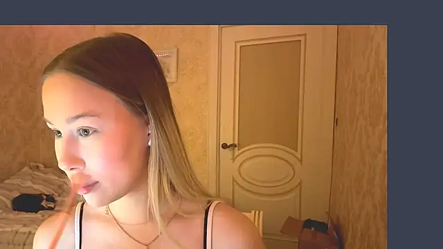 LashandraGiacomelli online show from 12-14-25, 04:34