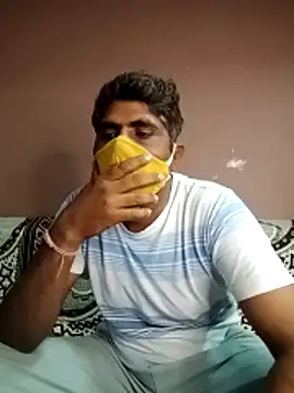 Snapshot of CHOUDHARY1985 chatting on 06-01-26, 05:58 CHOUDHARY1985 online show from 06-01-26, 05:58