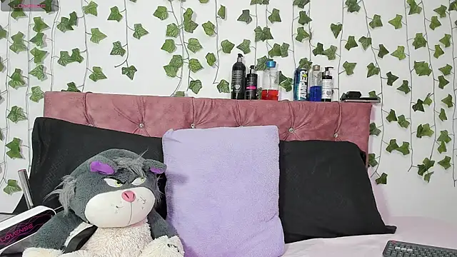 Snapshot of Ayla-marttinez chatting on 07-15-26, 02:39 Ayla-marttinez online show from 07-15-26, 02:39