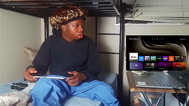 Snapshot of YourLittleBoyfriend chatting on 02-23-26, 09:39 YourLittleBoyfriend online show from 02-23-26, 09:39