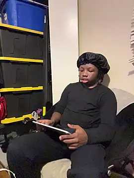 Snapshot of YourLittleBoyfriend chatting on 02-24-26, 01:47 YourLittleBoyfriend online show from 02-24-26, 01:47