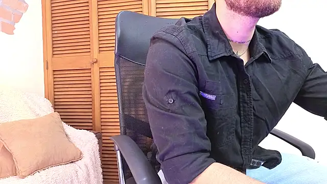 Snapshot of King_meruem chatting on 12-15-25, 01:15 King meruem online show from 12-15-25, 01:15