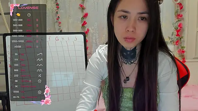 Kendall Nox online show from 12-16-25, 09:09