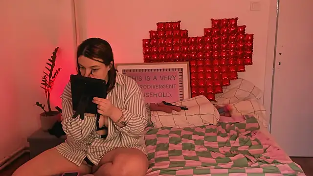 Amber-Tender online show from 04-01-26, 10:38