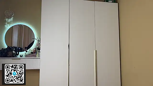 Snapshot of Mayal1na chatting on 03-13-26, 10:33 Mayal1na online show from 03-13-26, 10:33