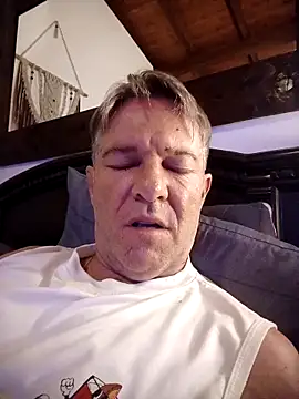 Snapshot of TommyLopez chatting on 02-02-26, 02:43 TommyLopez online show from 02-02-26, 02:43