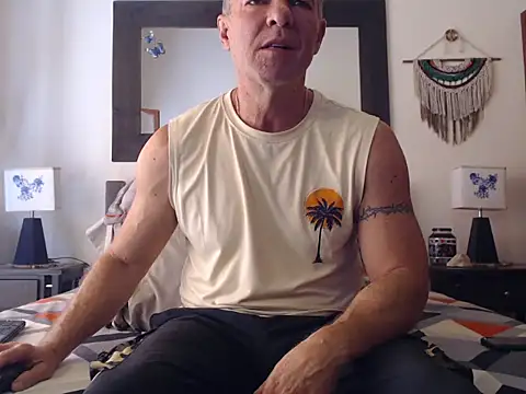 Snapshot of TommyLopez chatting on 02-03-26, 04:01 TommyLopez online show from 02-03-26, 04:01