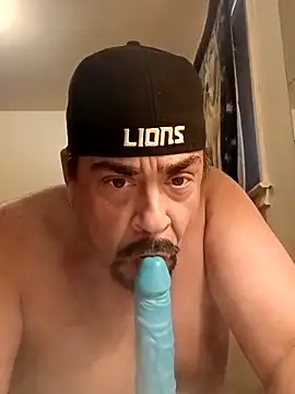 Snapshot of Sexybluice chatting on 12-13-25, 08:36 Sexybluice online show from 12-13-25, 08:36