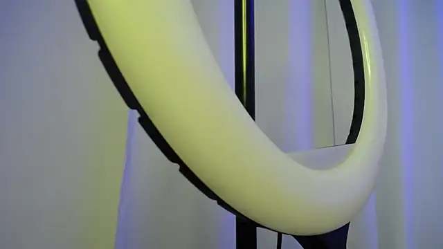 aylin ross  online show from 03-19-26, 04:49