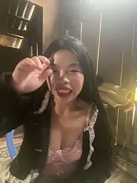 Snapshot of lux-su chatting on 05-18-26, 01:56 lux-su online show from 05-18-26, 01:56