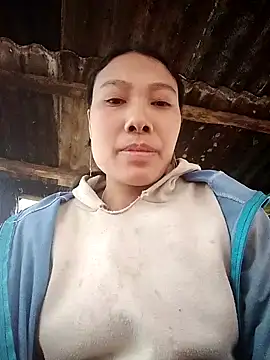 Snapshot of baby8822 chatting on 12-15-25, 01:32 baby8822 online show from 12-15-25, 01:32