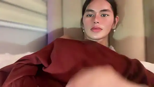 Annedee  online show from 12-14-25, 01:49