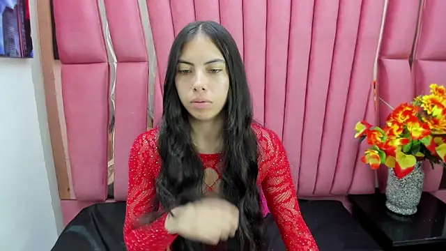 Snapshot of Alana_Hotterr chatting on 02-28-26, 04:57 Alana Hotterr online show from 02-28-26, 04:57