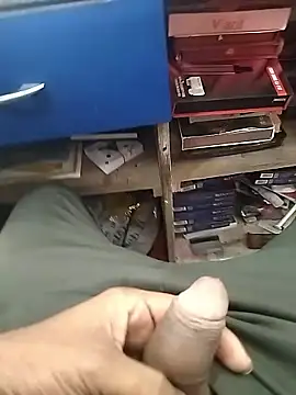 Snapshot of mohit08desi chatting on 01-18-26, 09:13 mohit08desi online show from 01-18-26, 09:13