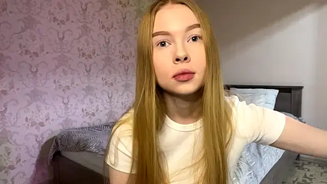 Snapshot of LumiSun chatting on 01-05-26, 07:39 LumiSun online show from 01-05-26, 07:39