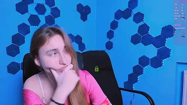 Snapshot of beauty_liam chatting on 01-07-26, 11:29 beauty liam online show from 01-07-26, 11:29