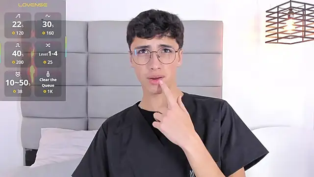 JoshClaarktt online show from 02-05-26, 03:44