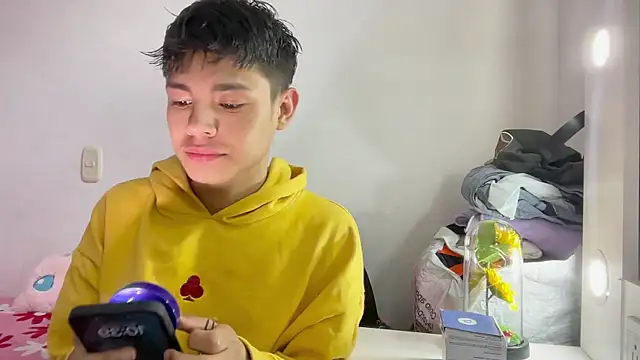 Andy Belier23 online show from 04-21-26, 03:39