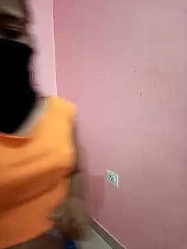 Shivani66 online show from 12-15-25, 07:23