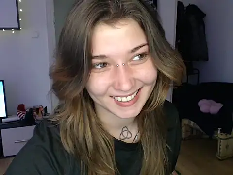 AlienforTwenty online show from 12-17-25, 09:04