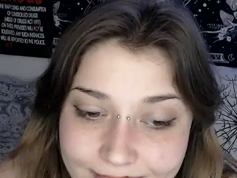 AlienforTwenty online show from 02-12-26, 11:05