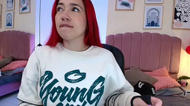 Celestee15  online show from 04-07-26, 11:10