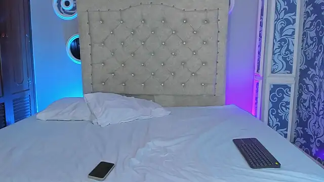 Snapshot of Beele_and_Evie chatting on 03-17-26, 07:28 Beele and Evie online show from 03-17-26, 07:28