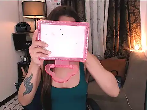 alexamihho online show from 12-18-25, 10:16