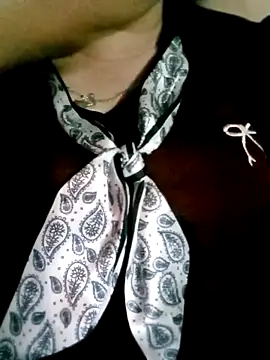 Snapshot of Dianna68 chatting on 12-22-25, 04:09 Dianna68 online show from 12-22-25, 04:09