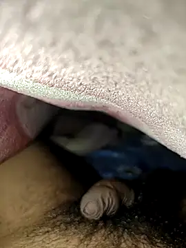 Snapshot of susuadult chatting on 12-20-25, 07:43 susuadult online show from 12-20-25, 07:43