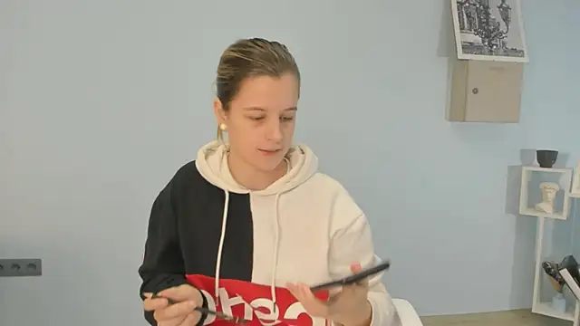 Snapshot of EstellaRank chatting on 12-20-25, 06:20 EstellaRank online show from 12-20-25, 06:20