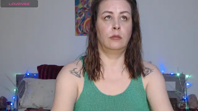 Snapshot of _Mmmoonlight_ chatting on 12-15-25, 05:55 Mmmoonlight online show from 12-15-25, 05:55