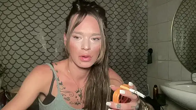 vinique99 online show from 04-21-26, 02:12