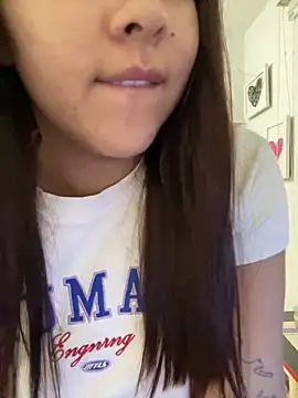 Snapshot of Zarahs_Blare1 chatting on 06-10-26, 01:17 Zarahs Blare1 online show from 06-10-26, 01:17