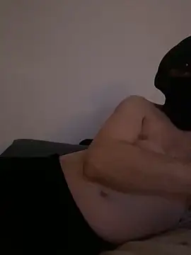 Snapshot of heyimbig chatting on 12-14-25, 12:38 heyimbig online show from 12-14-25, 12:38