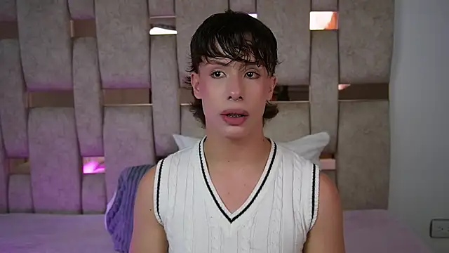 Snapshot of _SweetyAngel_ chatting on 12-16-25, 09:09 SweetyAngel online show from 12-16-25, 09:09