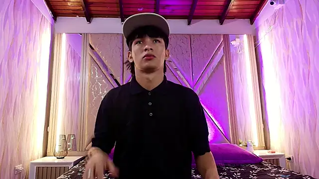 Skinny boyx online show from 12-15-25, 01:15