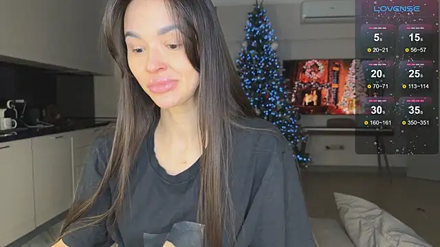 Snapshot of MySexyQueen chatting on 01-08-26, 02:47 MySexyQueen online show from 01-08-26, 02:47