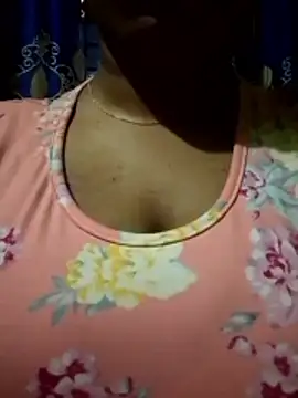 Queen-Tisha-Moni online show from 12-20-25, 04:19