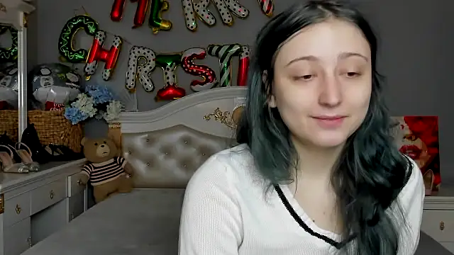 Snapshot of MermeiDia chatting on 12-17-25, 09:26 MermeiDia online show from 12-17-25, 09:26