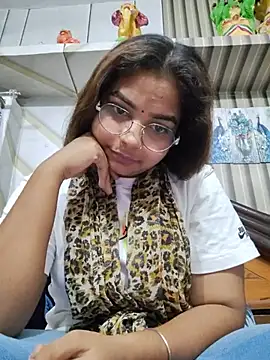 Snapshot of Himani_0122 chatting on 06-14-26, 04:58 Himani 0122 online show from 06-14-26, 04:58