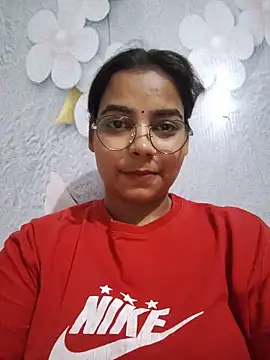 Snapshot of Himani_0122 chatting on 06-19-26, 04:39 Himani 0122 online show from 06-19-26, 04:39