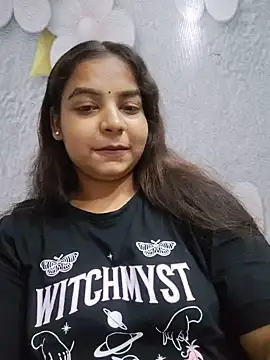 Snapshot of Himani_0122 chatting on 06-21-26, 05:21 Himani 0122 online show from 06-21-26, 05:21
