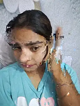 Snapshot of Himani_0122 chatting on 06-27-26, 05:56 Himani 0122 online show from 06-27-26, 05:56