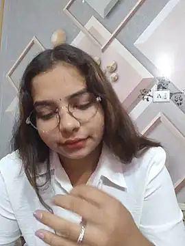 Snapshot of Himani_0122 chatting on 07-08-26, 09:36 Himani 0122 online show from 07-08-26, 09:36