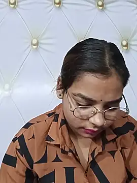 Snapshot of Himani_0122 chatting on 08-02-26, 02:32 Himani 0122 online show from 08-02-26, 02:32